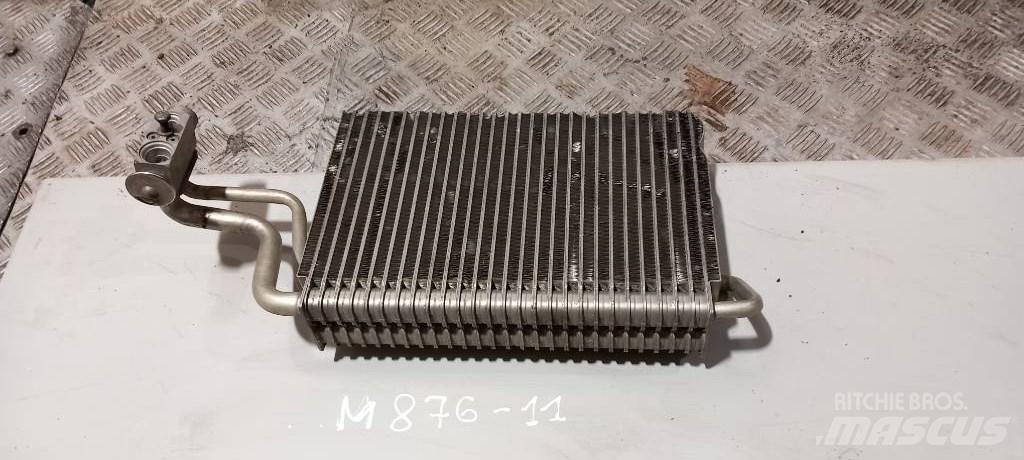 MAN TGL.     81619206036 Καλοριφέρ