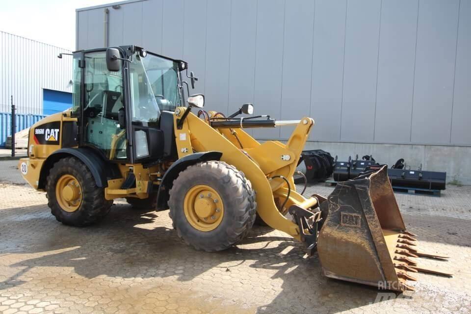 CAT 906M Φορτωτές με λάστιχα (Τροχοφόροι)