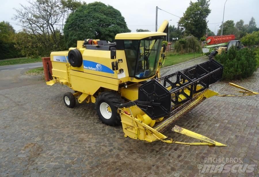New Holland TC 54 Θεριζοαλωνιστικές μηχανές