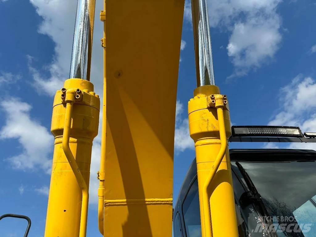 New Holland E215 Εκσκαφείς με ερπύστριες
