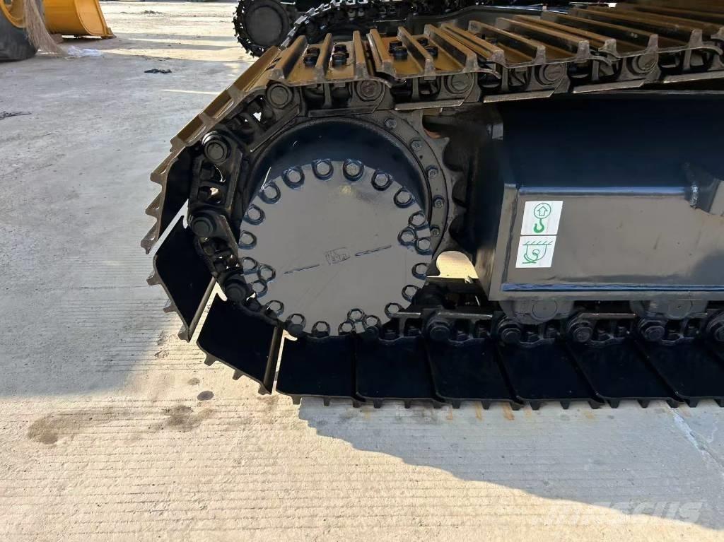 Komatsu 220 Εκσκαφείς με ερπύστριες