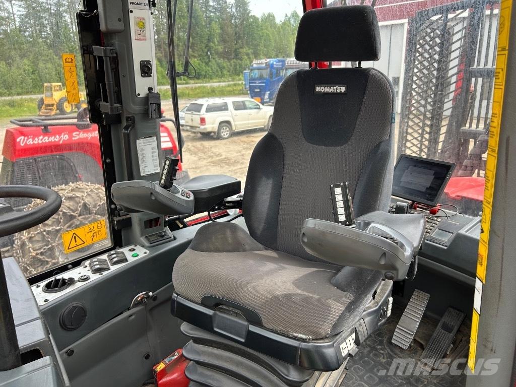 Komatsu 895 Μεταφορείς ξυλείας