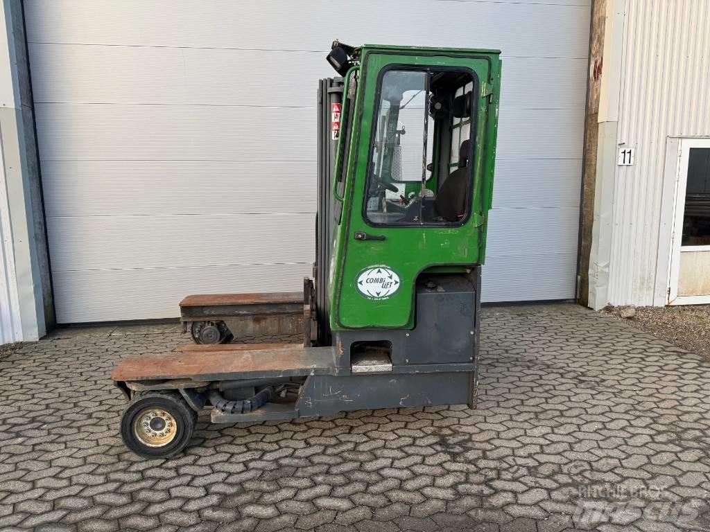 Combilift C 4000 Ανυψωτικά στενών δρόμων 4 κατευθύνσεων