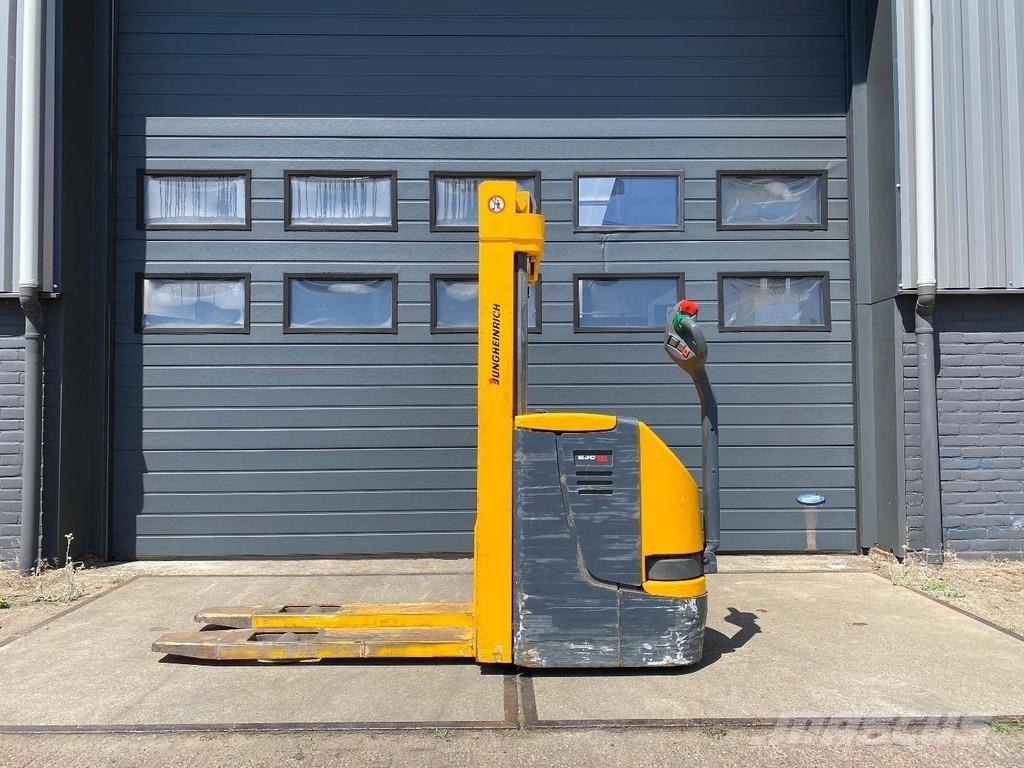Jungheinrich EJC12 Παλετοφόρα πεζού χειριστή με ιστό