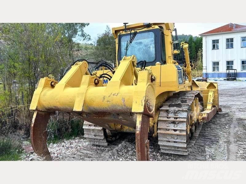 Komatsu D155AX-5 Μπουλντόζες με ερπύστριες
