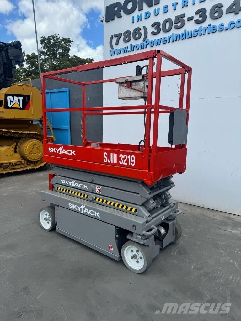 SkyJack SJ III 3219 Ανυψωτήρες ψαλιδωτής άρθρωσης