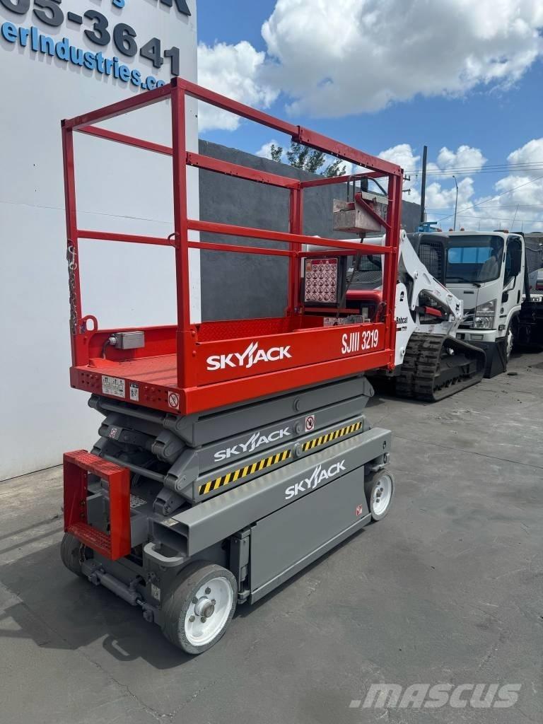 SkyJack SJ III 3219 Ανυψωτήρες ψαλιδωτής άρθρωσης