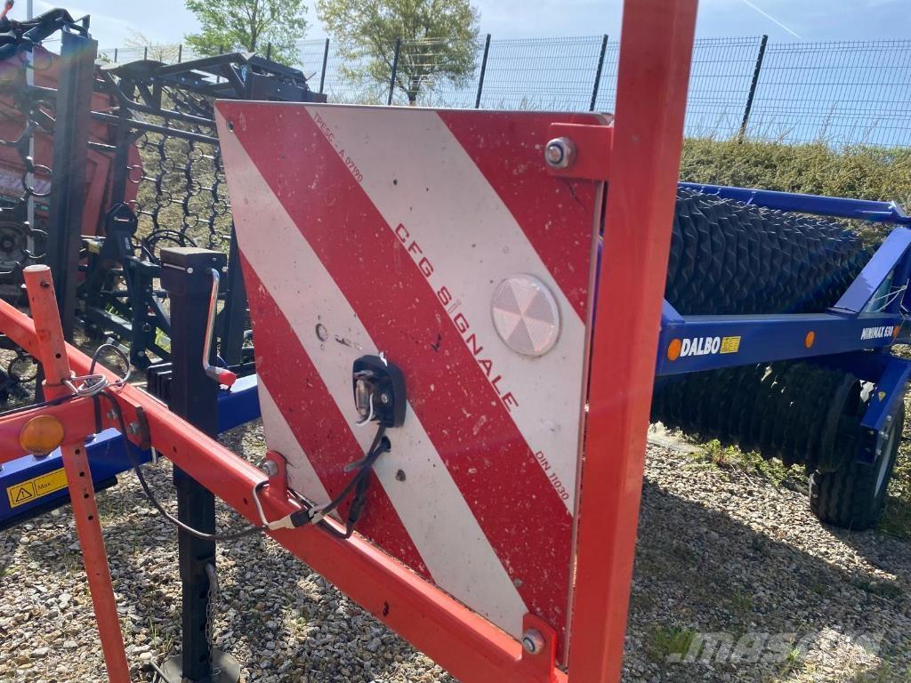 Kuhn GF8702 Τσουγκράνες και χορτοξηραντικές μηχανές