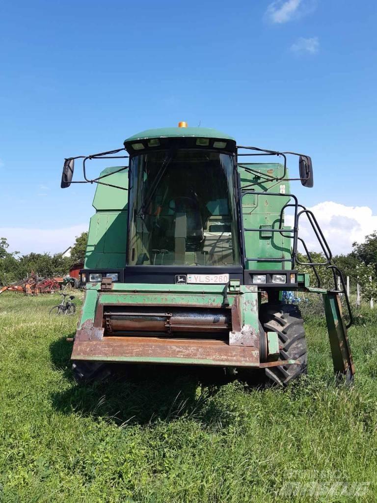 John Deere 2054 Θεριζοαλωνιστικές μηχανές