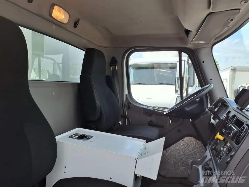 Freightliner M2 Φορτηγά μεταφοράς ποτών