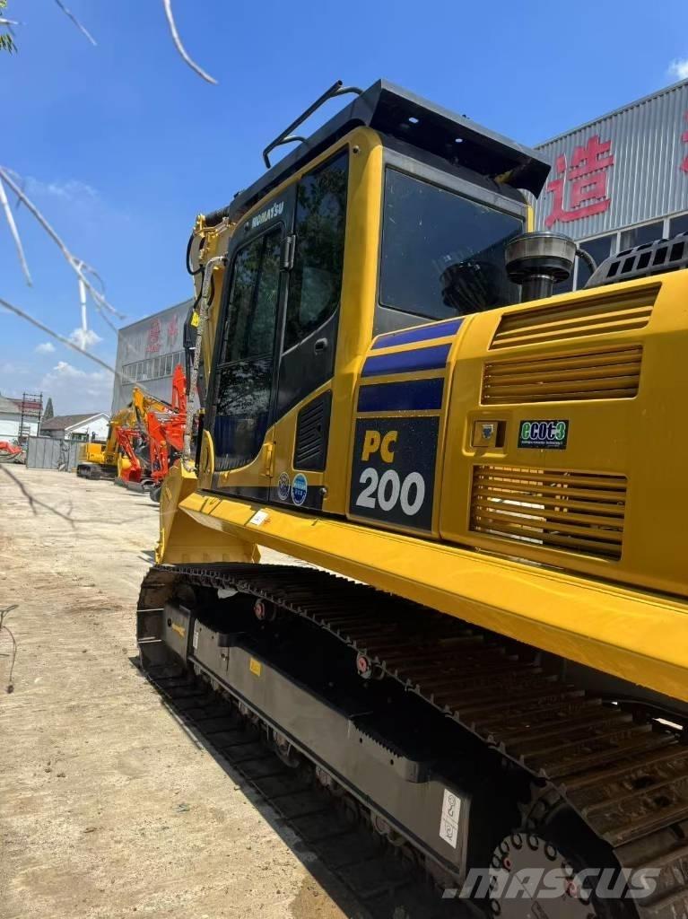 Komatsu PC 200 8N Εκσκαφείς με ερπύστριες
