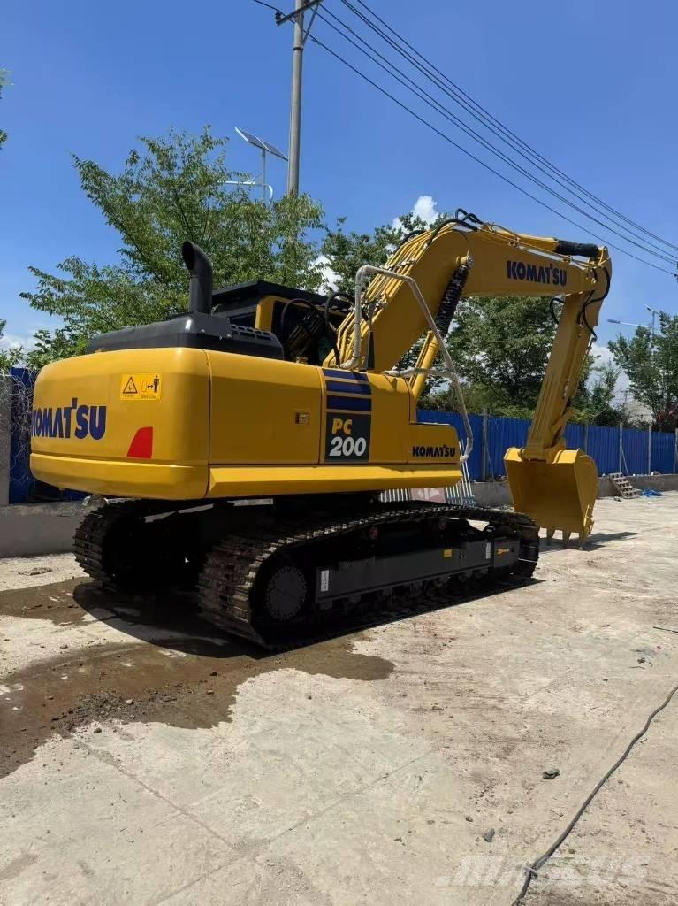Komatsu PC 200 8N Εκσκαφείς με ερπύστριες