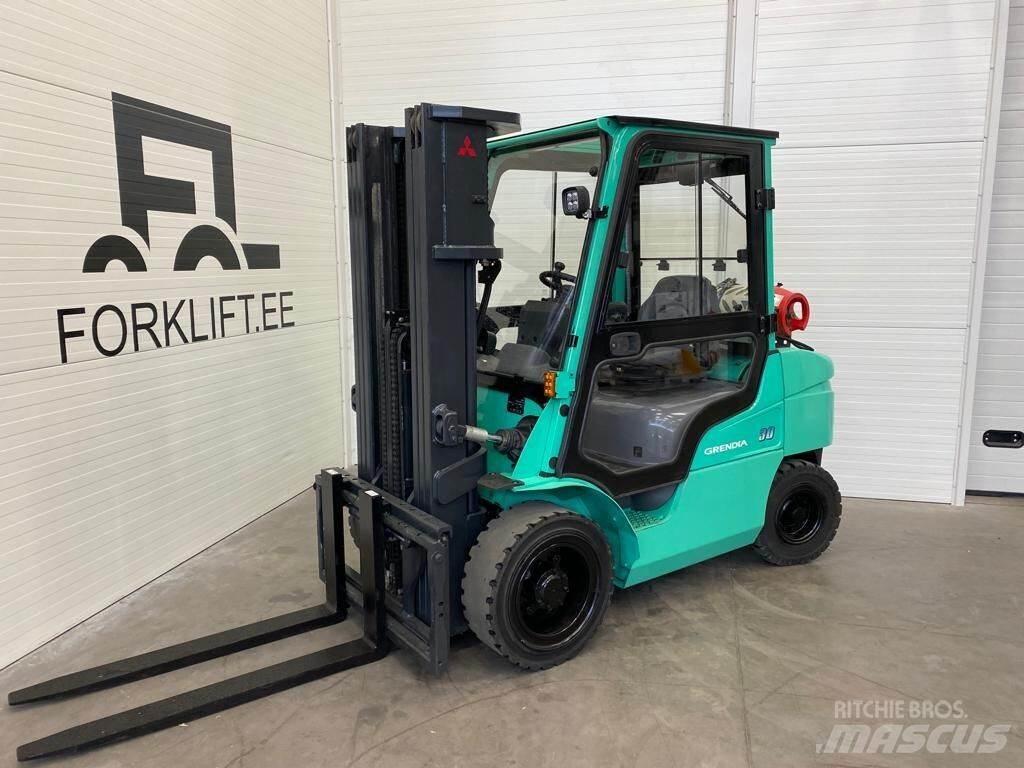 Mitsubishi FG30N Περονοφόρα ανυψωτικά κλαρκ με φυσικό αέριο LPG