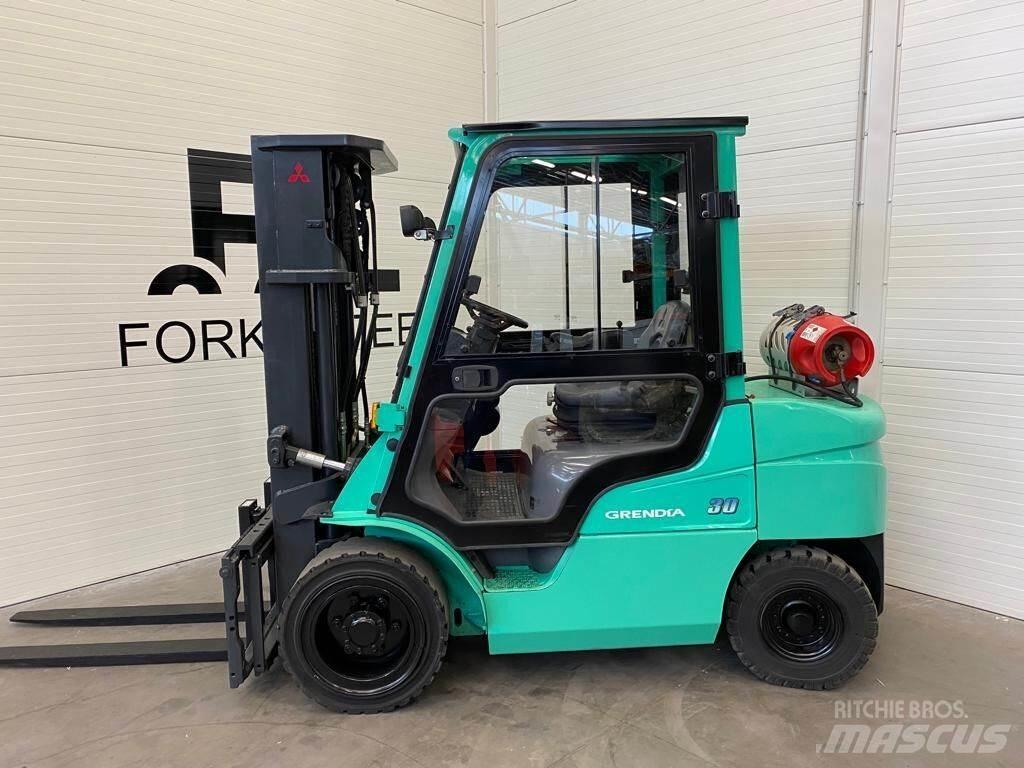 Mitsubishi FG30N Περονοφόρα ανυψωτικά κλαρκ με φυσικό αέριο LPG