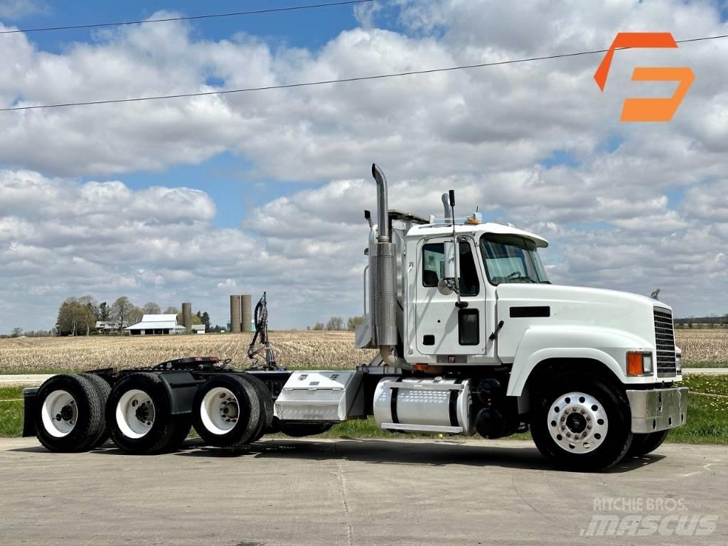 Mack CH 613 Τράκτορες
