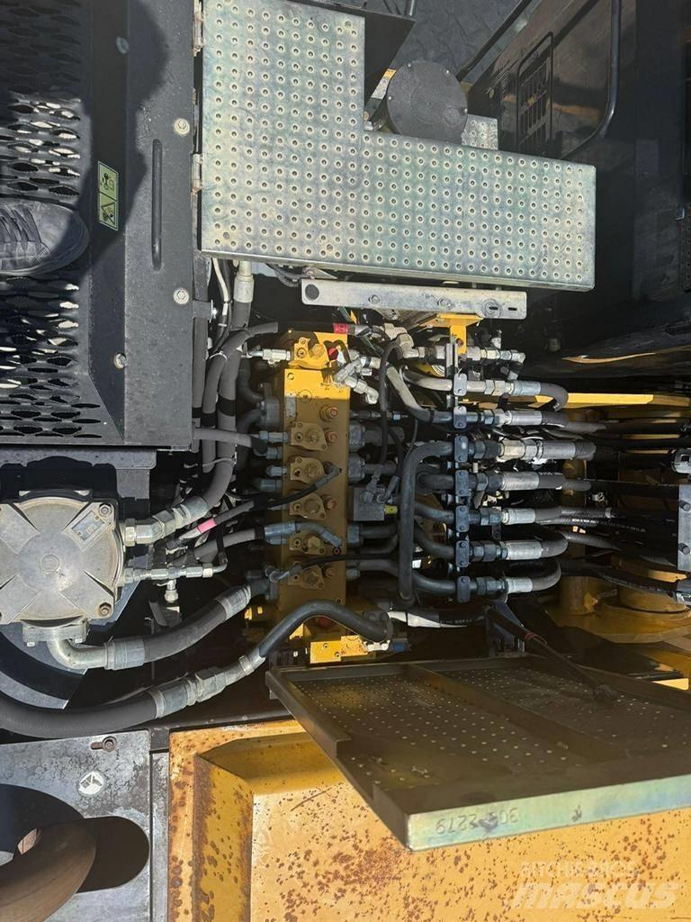 CAT M 318 D Εκσκαφείς με τροχούς - λάστιχα