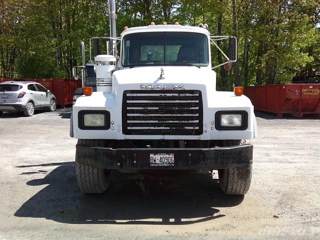 Mack RB 688 S Φορτηγά Σασί