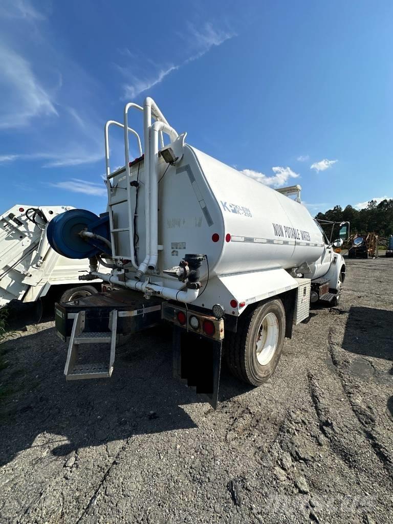 Ford F 750 XL SD Βυτία νερού
