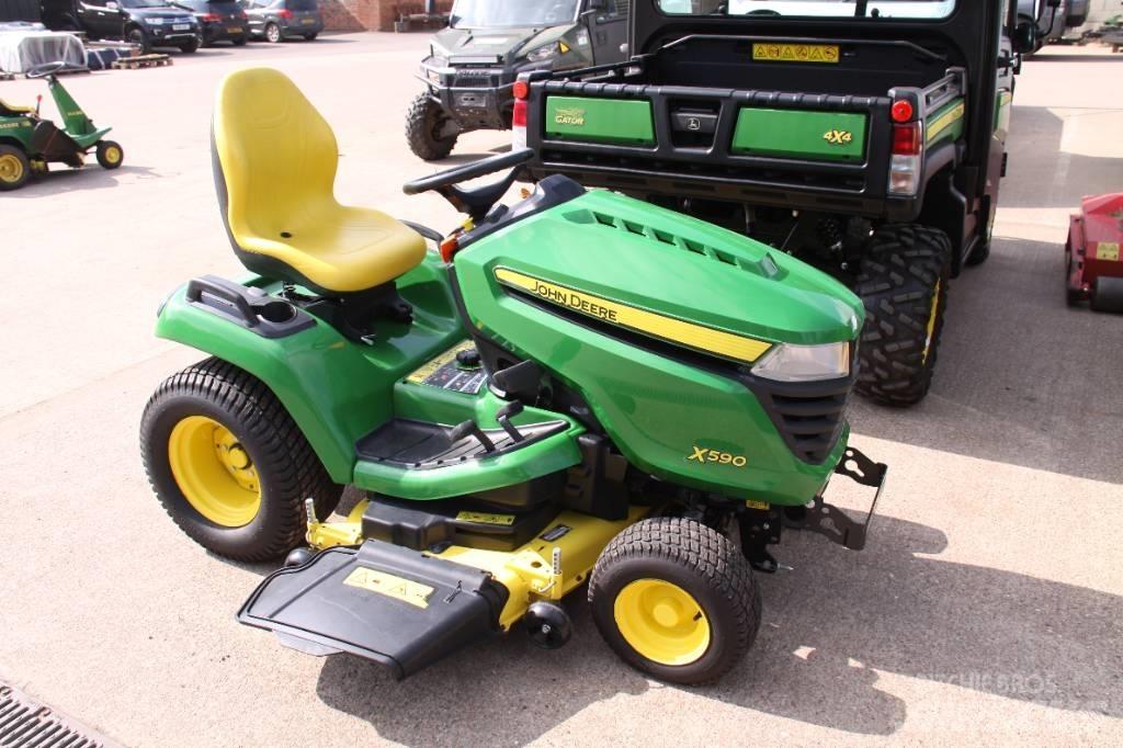 John Deere X 590 Χορτοκοπτικά με καθιστό χειριστή
