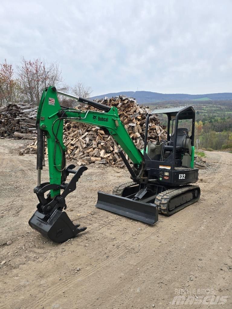 Bobcat E 32 Εκσκαφάκι (διαβολάκι) < 7t