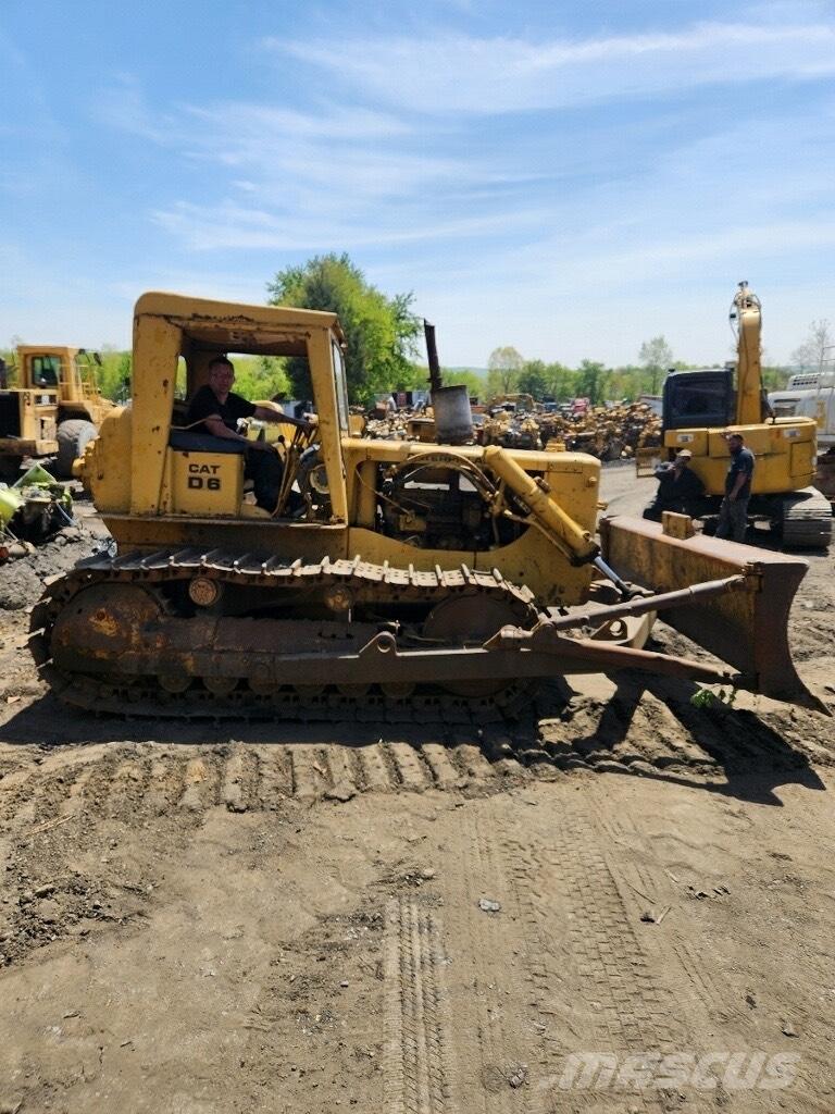 CAT D 6 Μπουλντόζες με ερπύστριες