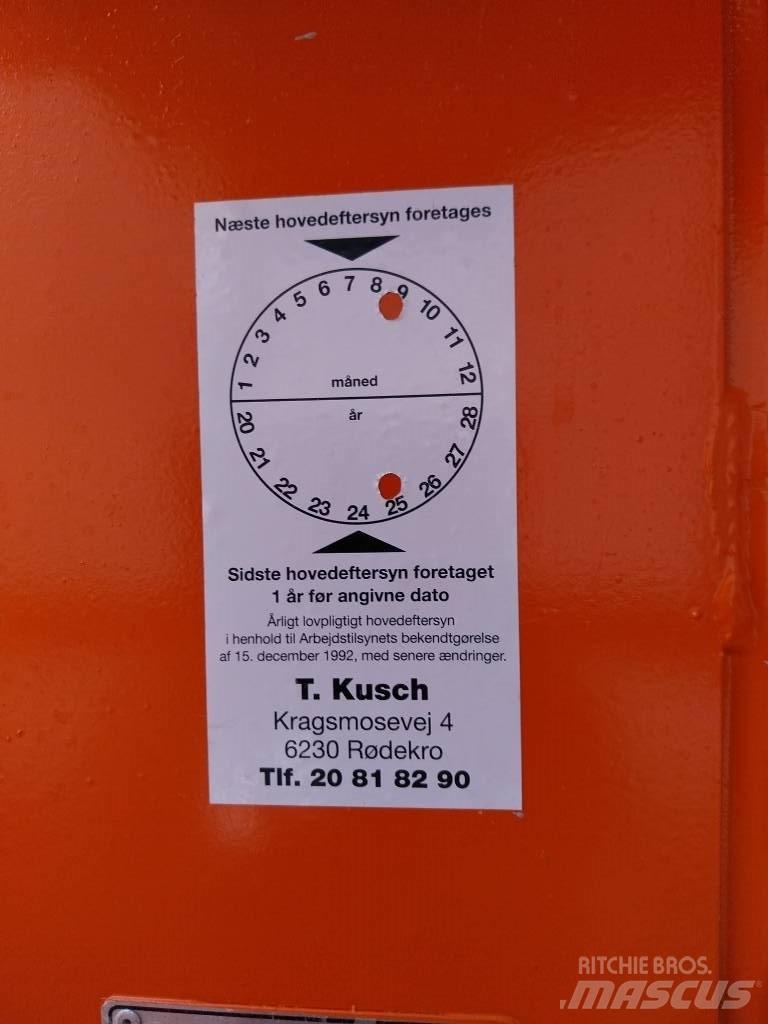 JLG 1230 ES Ανυψωτήρες με κατακόρυφους πυλώνες