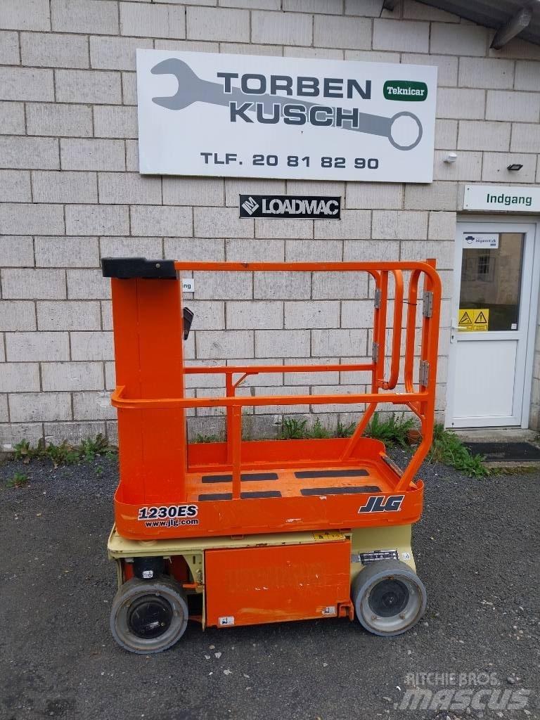 JLG 1230 ES Ανυψωτήρες με κατακόρυφους πυλώνες