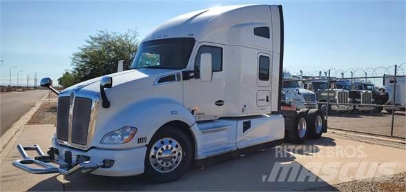 Kenworth T680 Τράκτορες