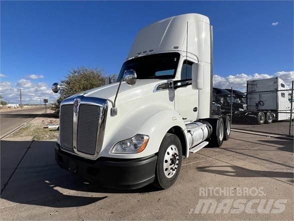 Kenworth T680 Τράκτορες