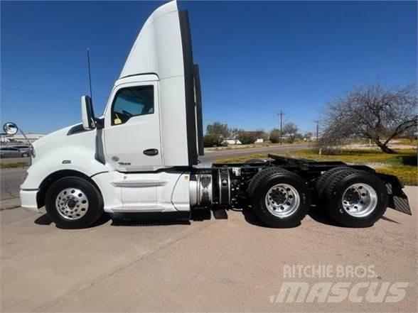Kenworth T680 Τράκτορες