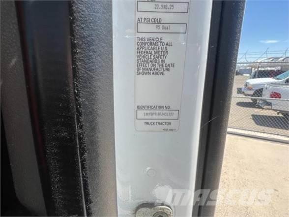 Kenworth T680 Τράκτορες
