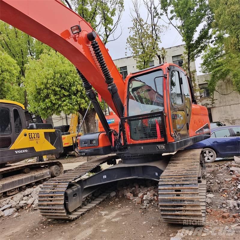 Doosan 225 LC Εκσκαφείς με ερπύστριες