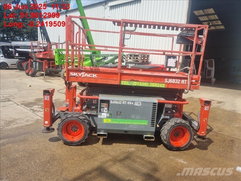 SkyJack SJ 6832 RT Ανυψωτήρες ψαλιδωτής άρθρωσης