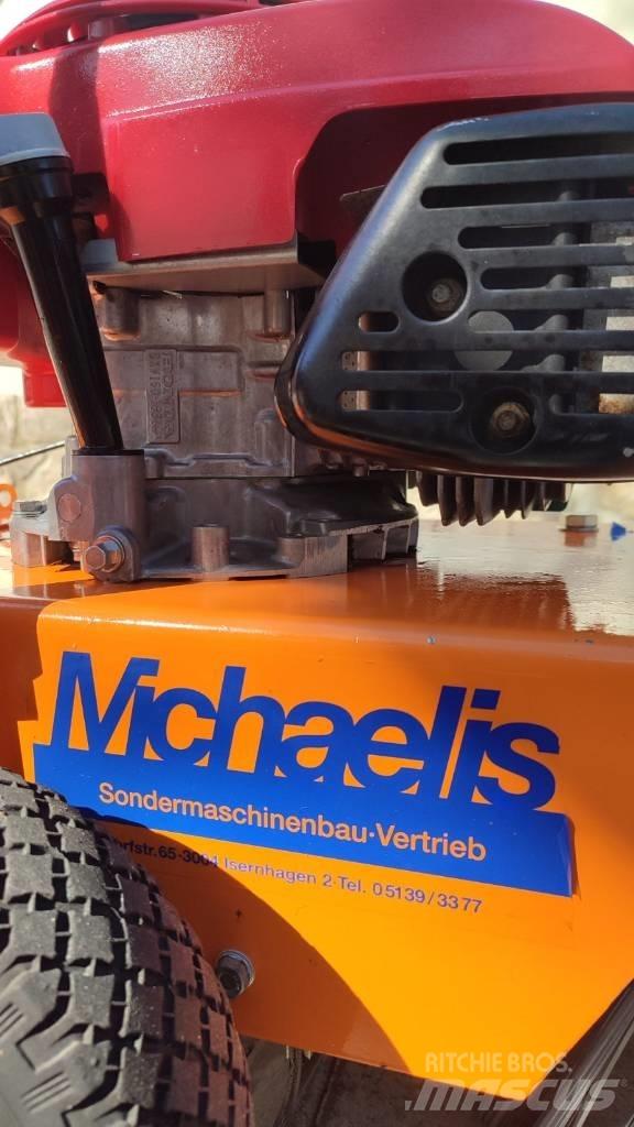 Michaelis KM 12 SV Σκούπες