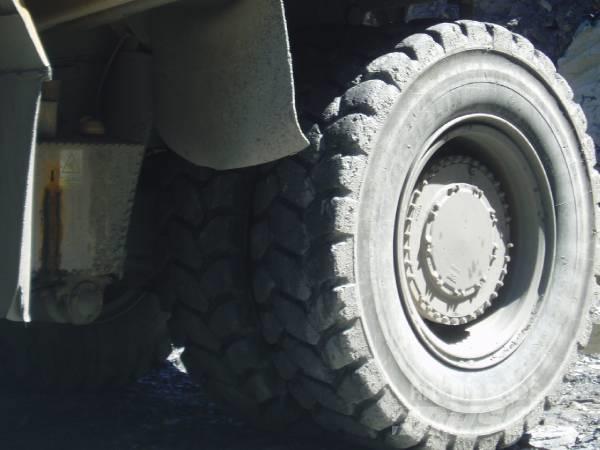 CAT 777 Άκαμπτα Dumper με ανατρεπόμενο κάδο