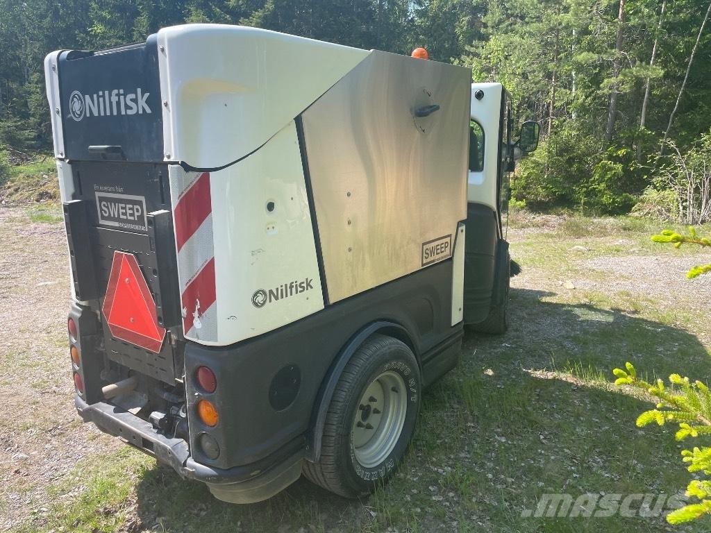 Nilfisk CR 3500 Σκούπες