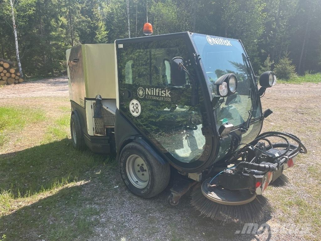 Nilfisk CR 3500 Σκούπες
