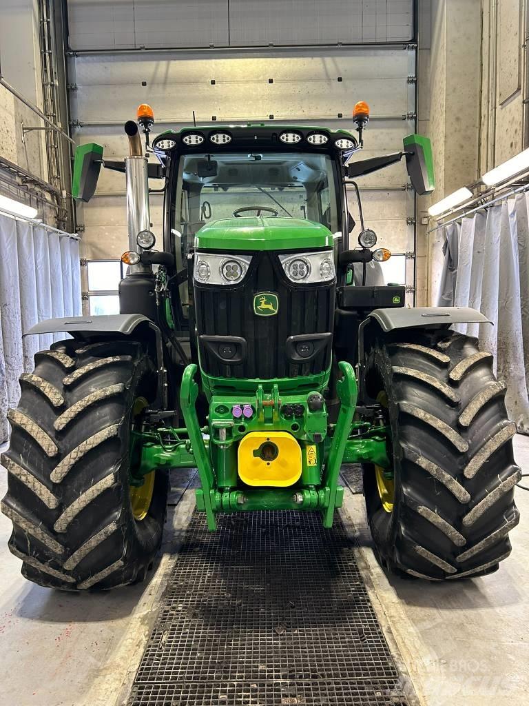 John Deere 6R 215 Τρακτέρ