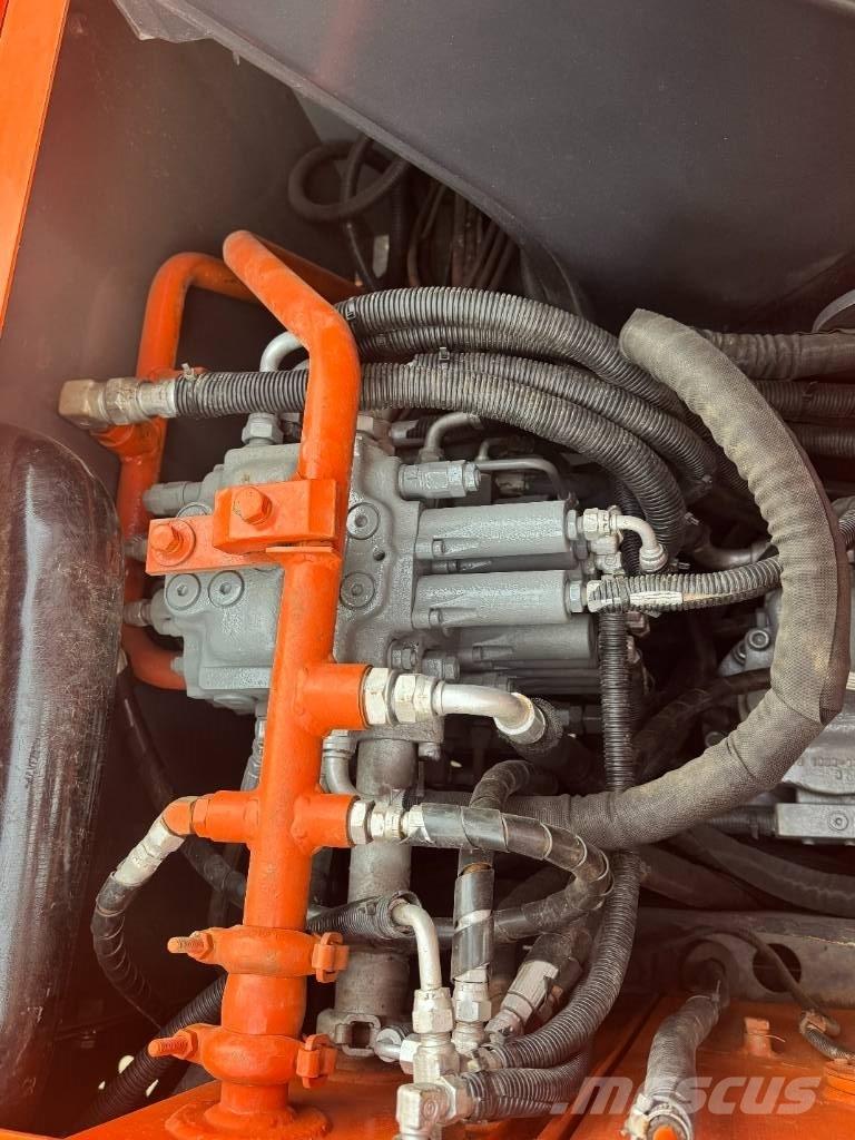 Hitachi ZX 70 Εκσκαφάκι (διαβολάκι) < 7t