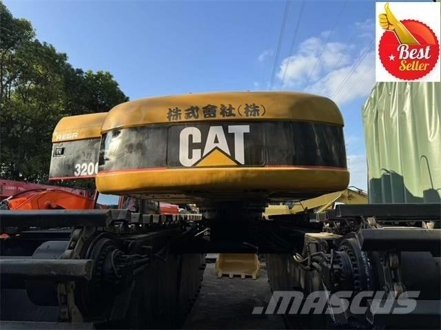 CAT 320 C Αμφίβιοι εκσκαφείς
