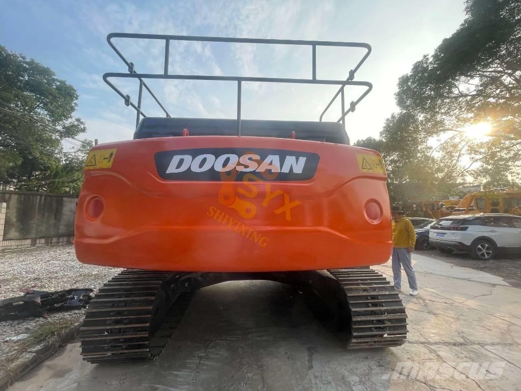 Doosan DX 300 Εκσκαφείς με ερπύστριες