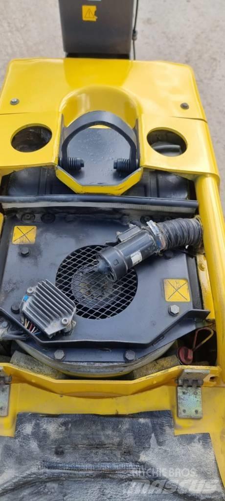 Atlas Copco LH 700 Επίπεδοι κόπανοι