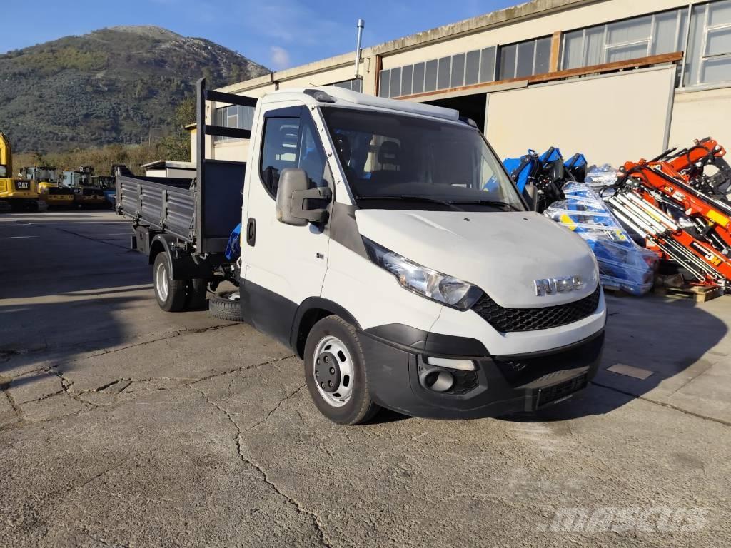 Iveco Daily 35-150 Φορτηγά με Γερανό