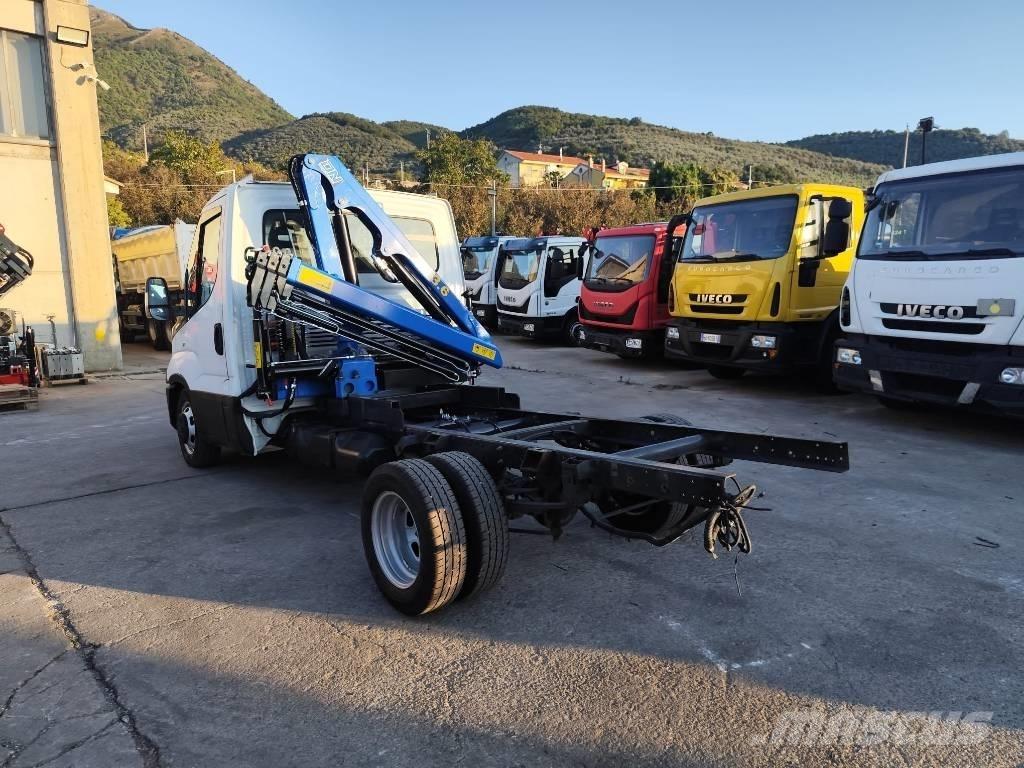 Iveco Daily 35-150 Φορτηγά με Γερανό