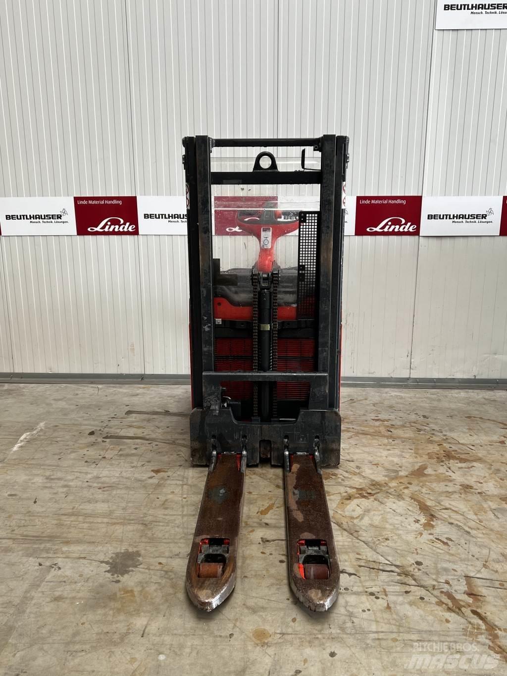Linde D12AP Παλετοφόρα πεζού χειριστή με ιστό