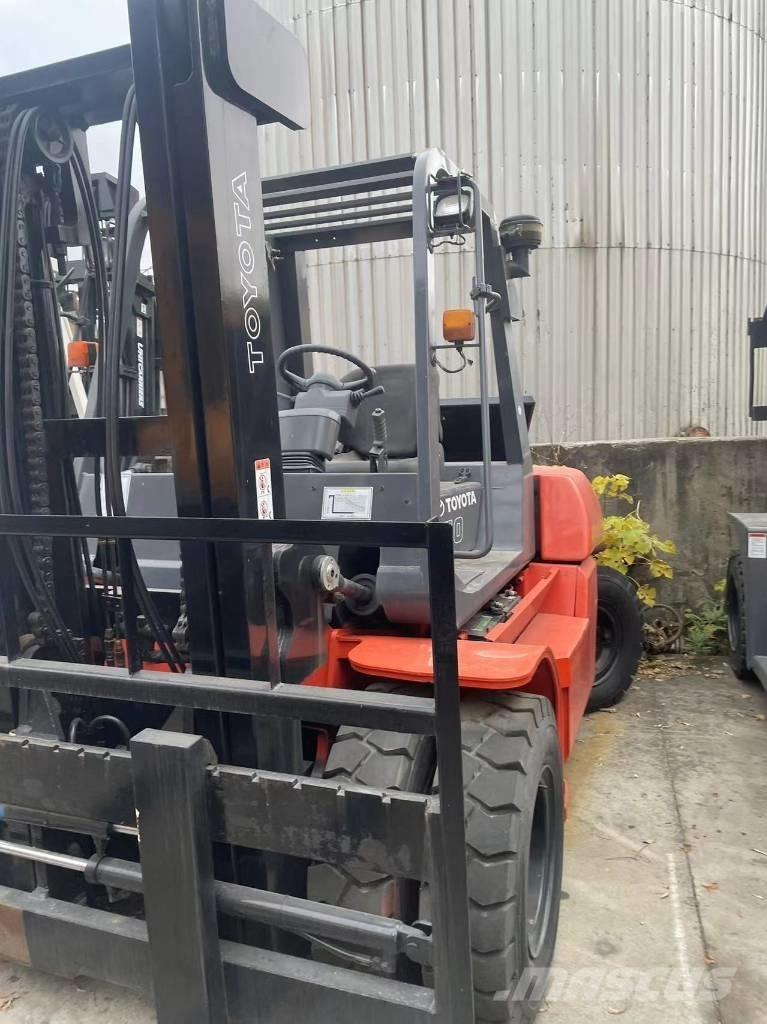 Toyota 7 Ton Πετρελαιοκίνητα Κλαρκ