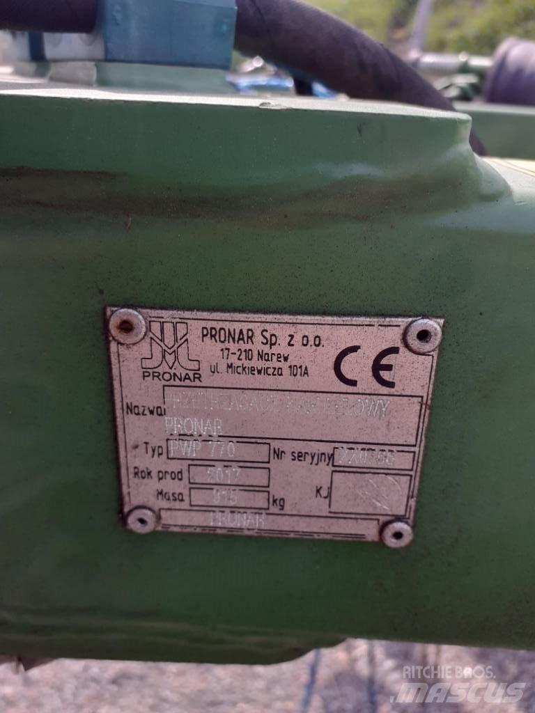 Pronar PWP 770 Τσουγκράνες και χορτοξηραντικές μηχανές