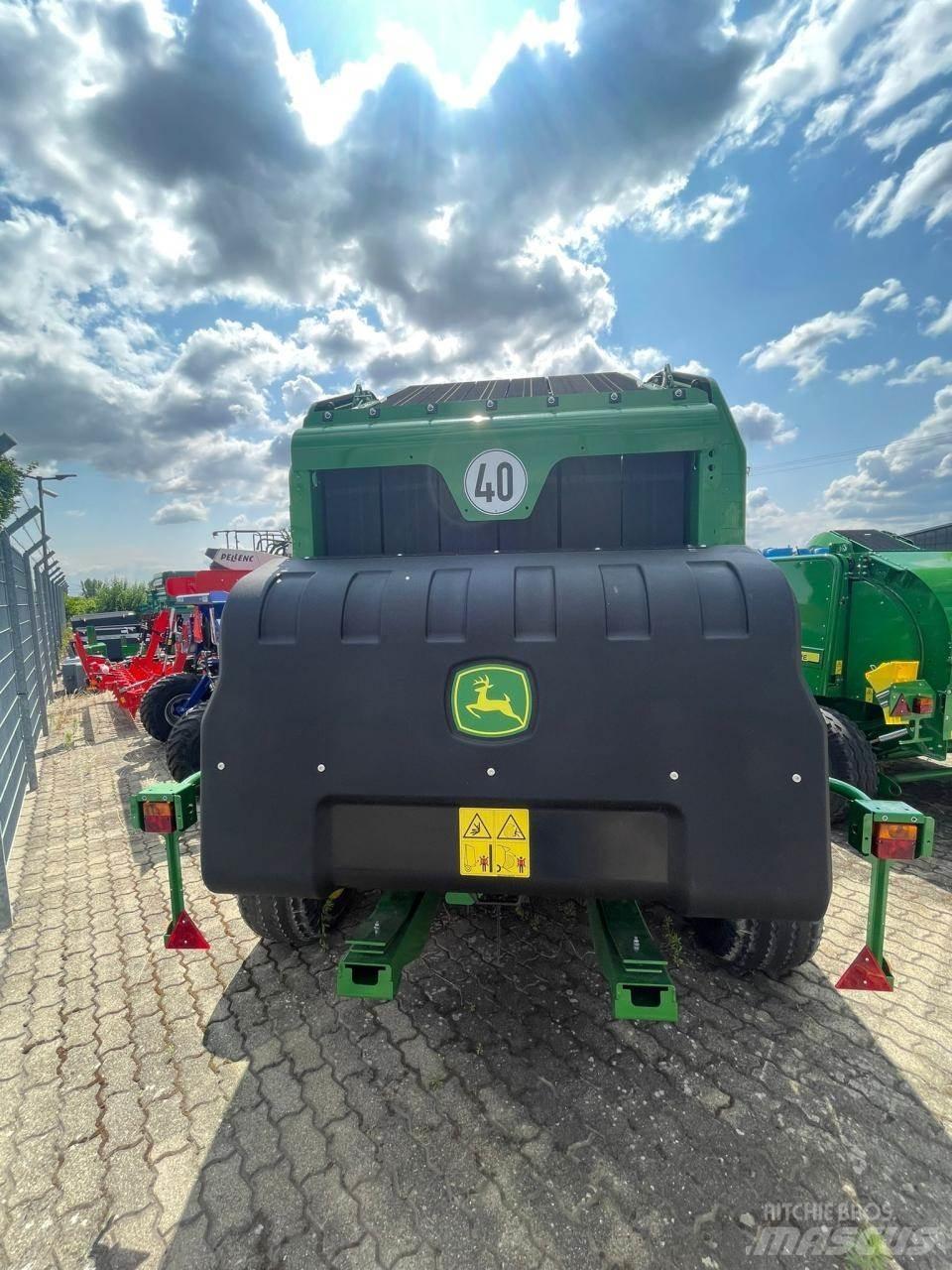 John Deere V451G Πρέσες κυλινδρικών δεμάτων