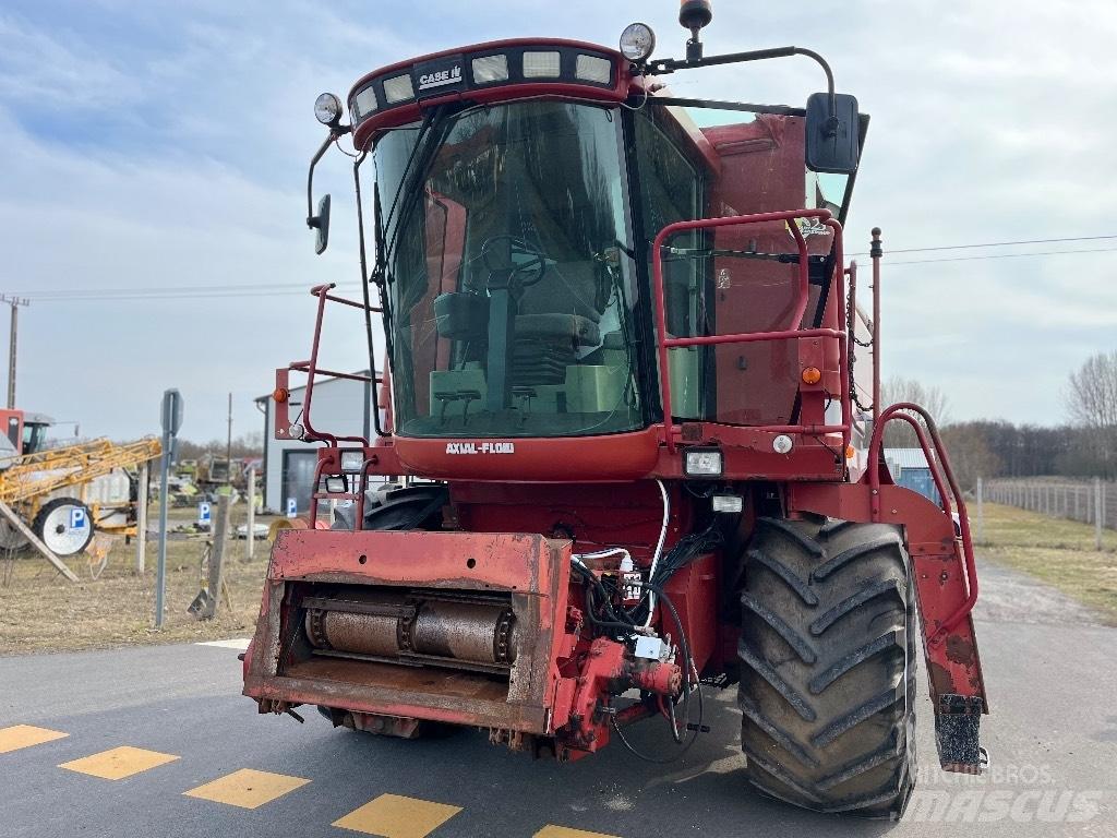 Case IH 2388 Θεριζοαλωνιστικές μηχανές