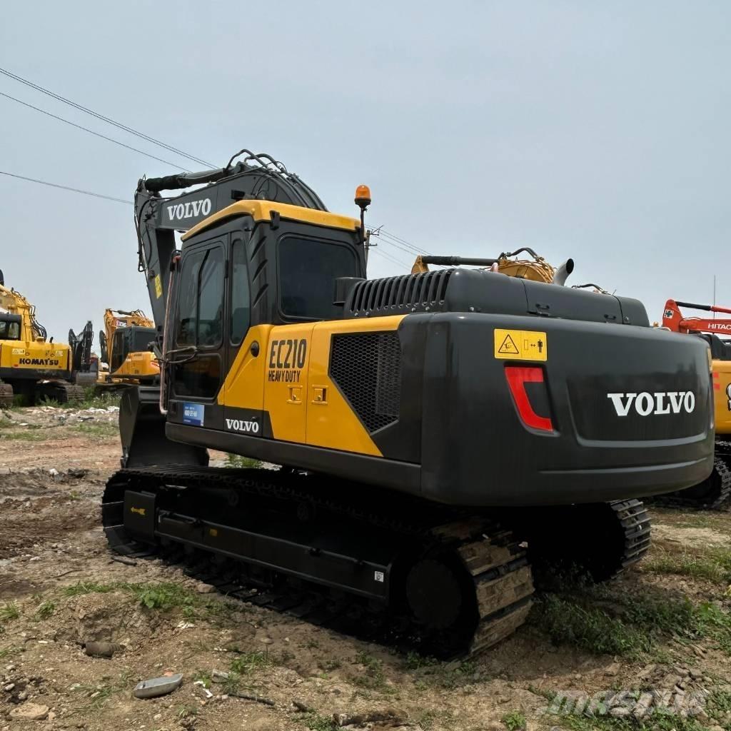 Volvo 210 Εκσκαφείς με ερπύστριες